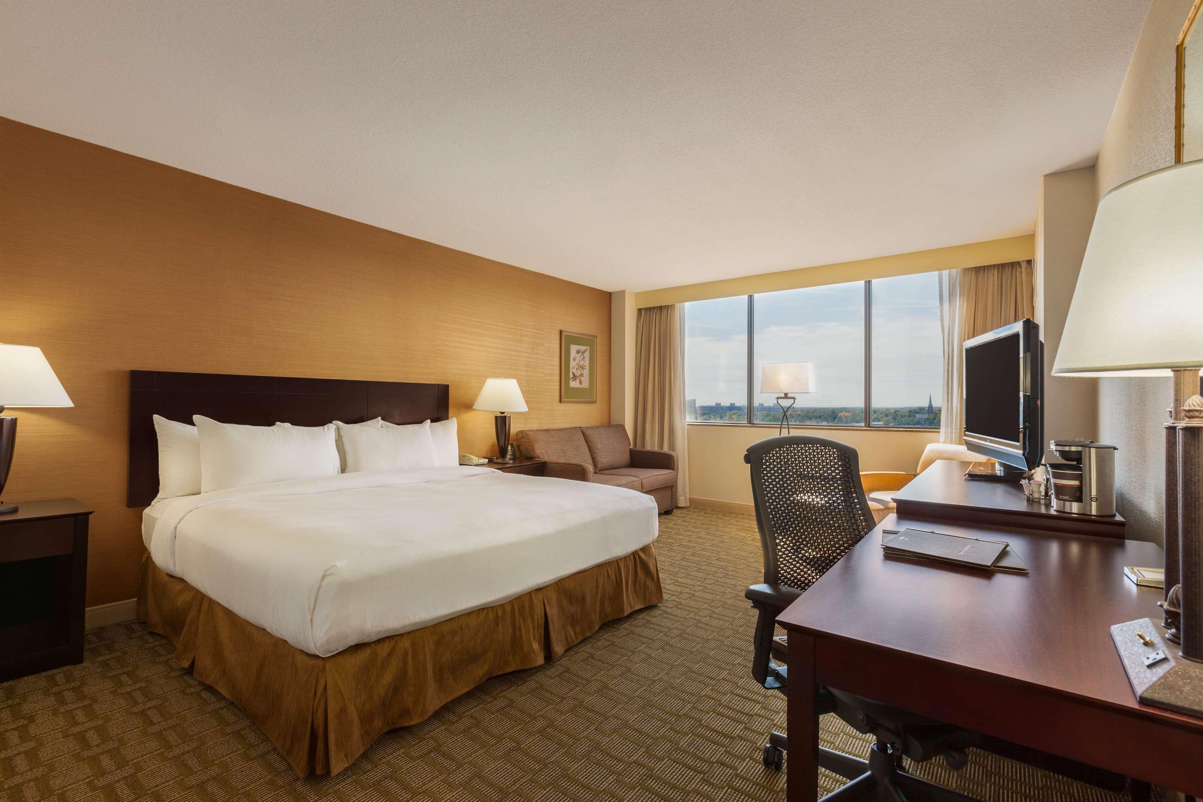 Hilton Fort Wayne At The Grand Wayne Centro de Convenciones Hotel Exterior foto