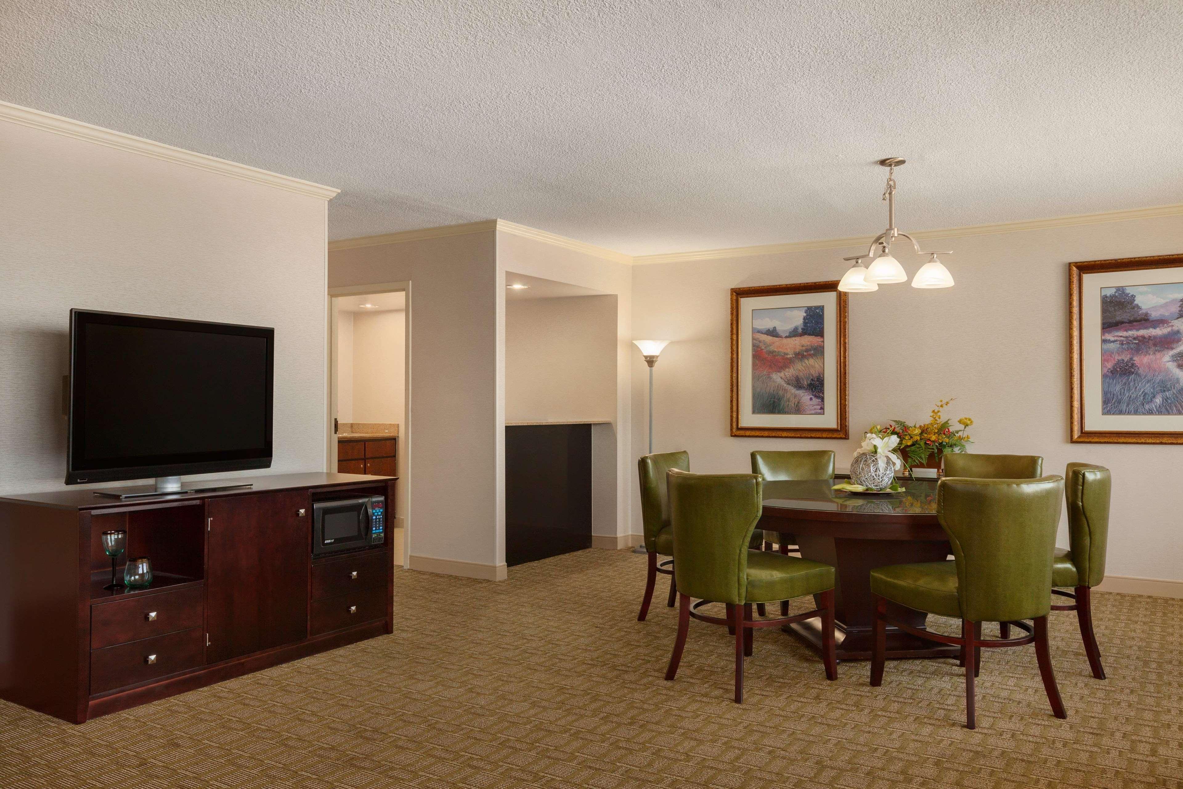 Hilton Fort Wayne At The Grand Wayne Centro de Convenciones Hotel Exterior foto