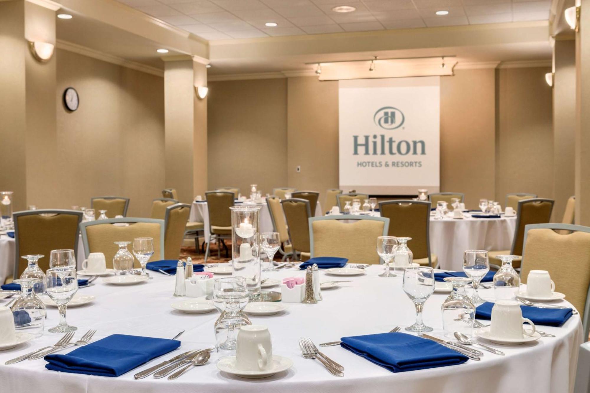 Hilton Fort Wayne At The Grand Wayne Centro de Convenciones Hotel Exterior foto