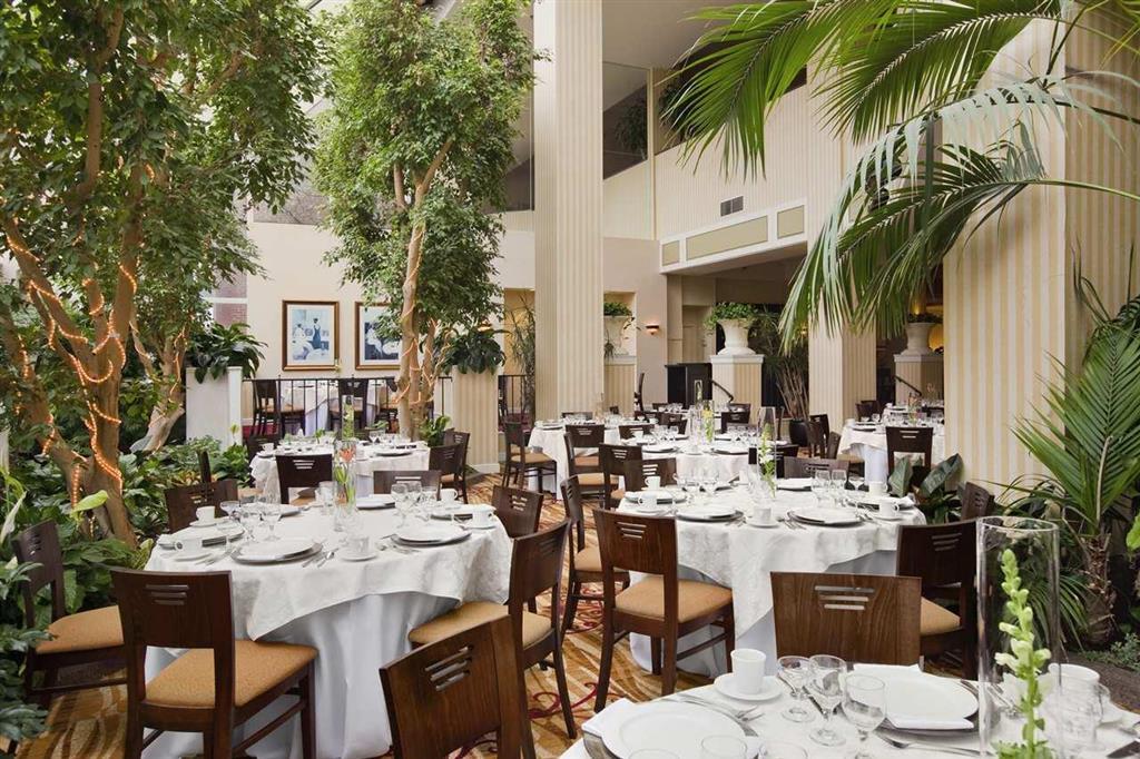 Hilton Fort Wayne At The Grand Wayne Centro de Convenciones Hotel Restaurante foto